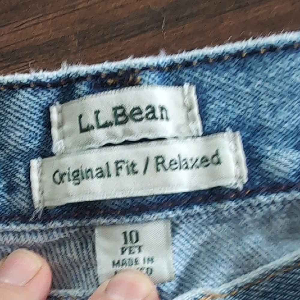 L.L. Bean High Rise Light Blue Jeans - Picture 2 of 3